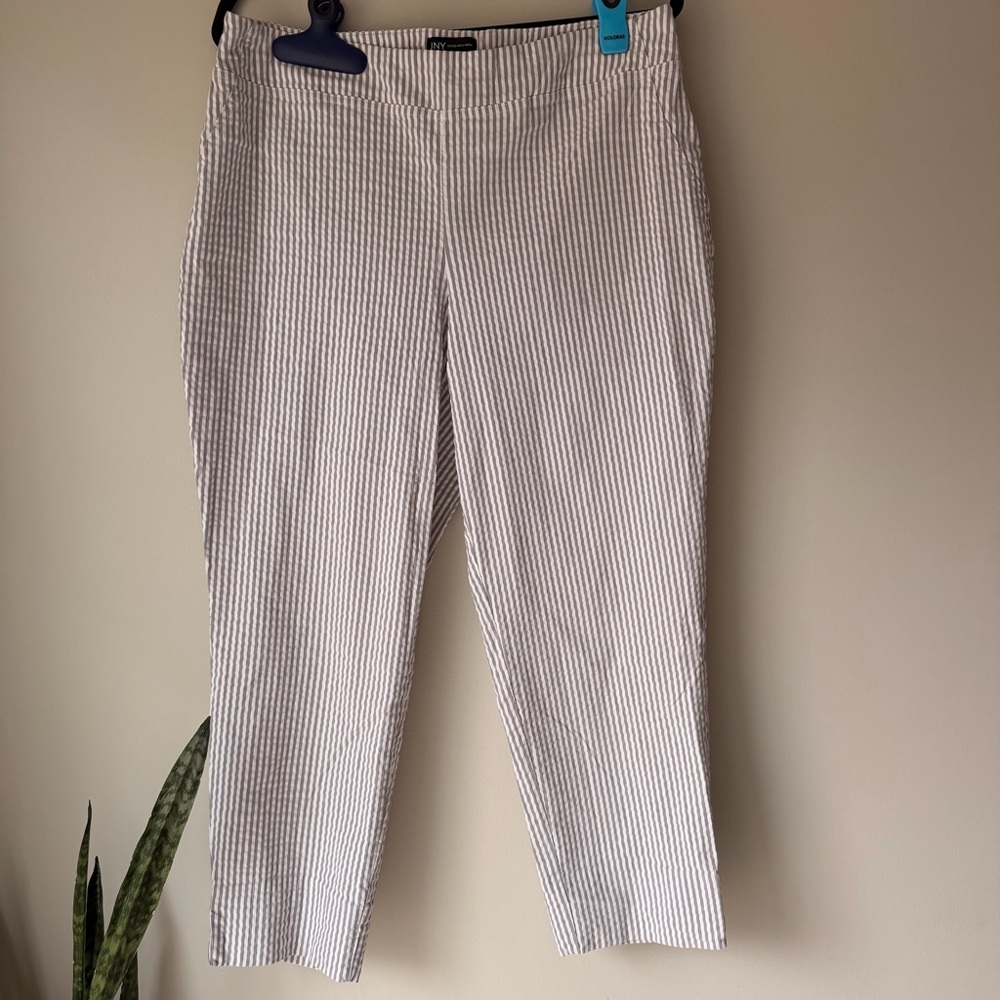 Jones New York Gray Striped Pants